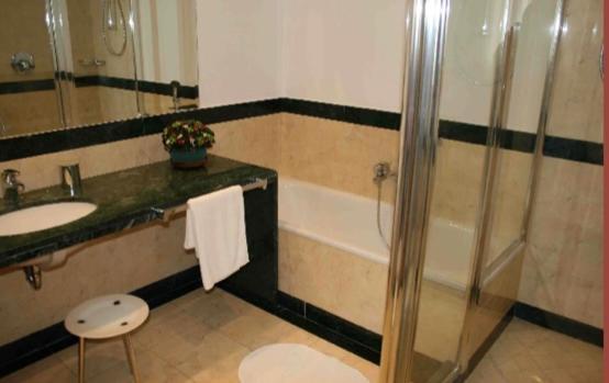 نابولي Residence Gli Angioini Srl المظهر الخارجي الصورة